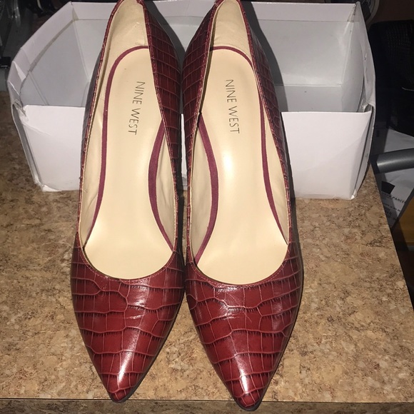 Women’s Leather Nine West Heels - Picture 1 of 9